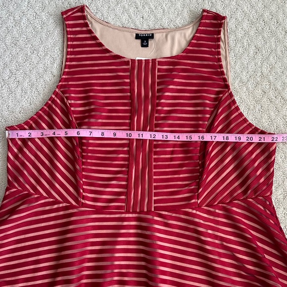 Torrid Shadow Stripe Peplum Top/Blouse Dark Red Size 3X NWT - Picture 15 of 15